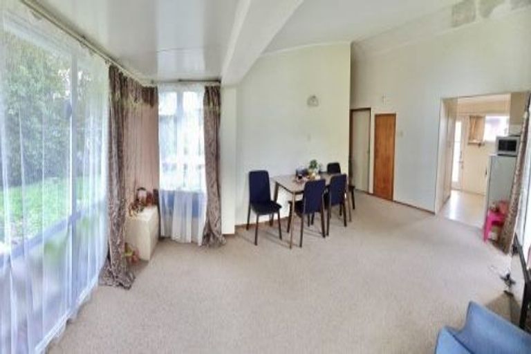 Photo of property in 2/462 Hillsborough Road, Mount Roskill, Auckland, 1041