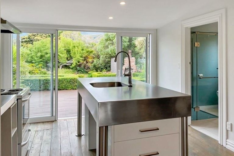 Photo of property in 90 Nayland Street, Sumner, Christchurch, 8081