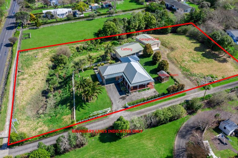 Photo of property in 12 Ranfurly Road, Alfriston, Auckland, 2105