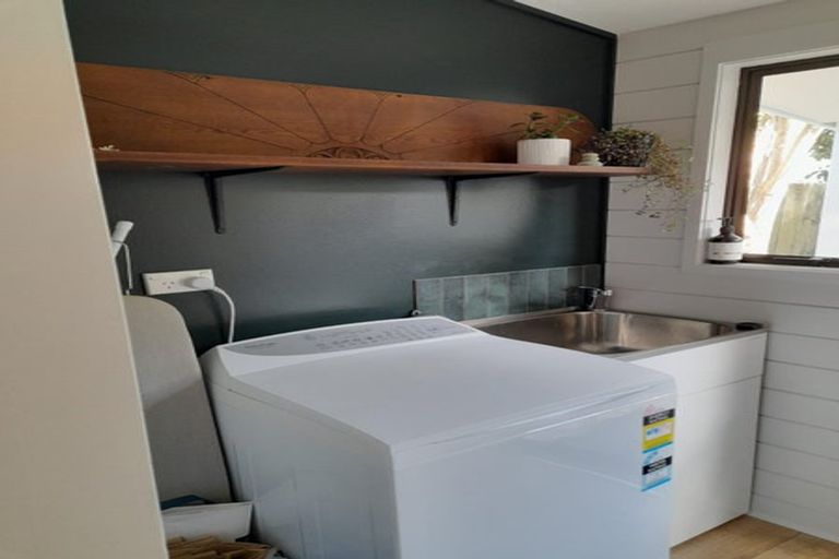 Photo of property in 2/32 Kenneth Hopper Place, Manly, Whangaparaoa, 0930