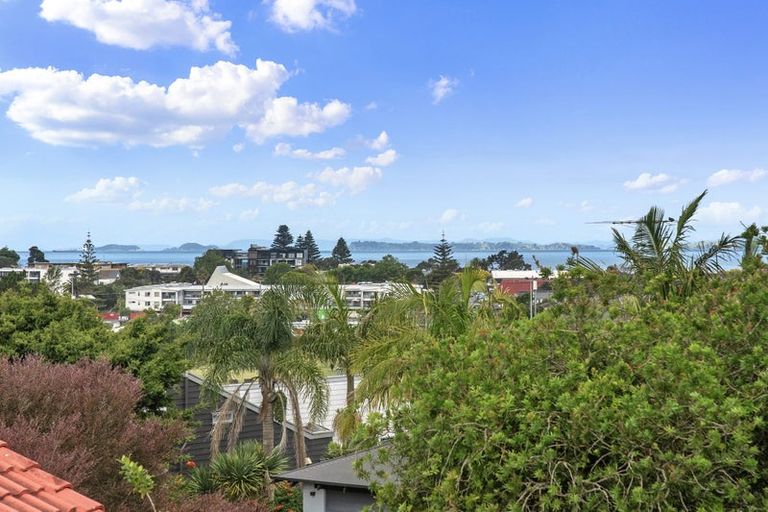 Photo of property in 129 Stapleford Crescent, Browns Bay, Auckland, 0630