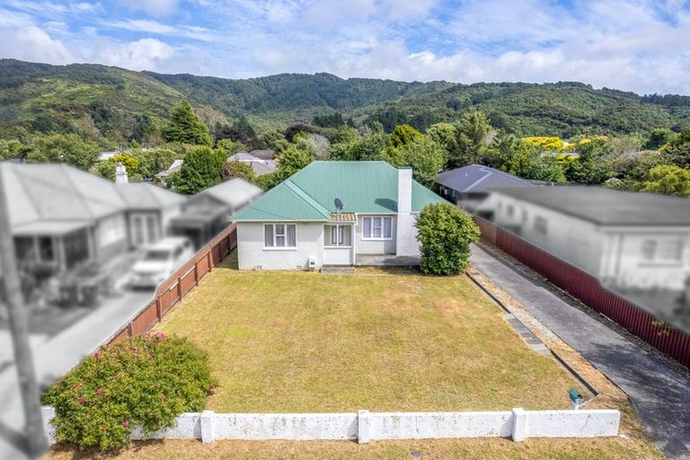 Photo of property in 16 Peel Place, Wainuiomata, Lower Hutt, 5014