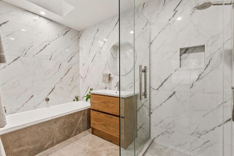 Photo of property in 51 Semillon Avenue, Henderson, Auckland, 0612