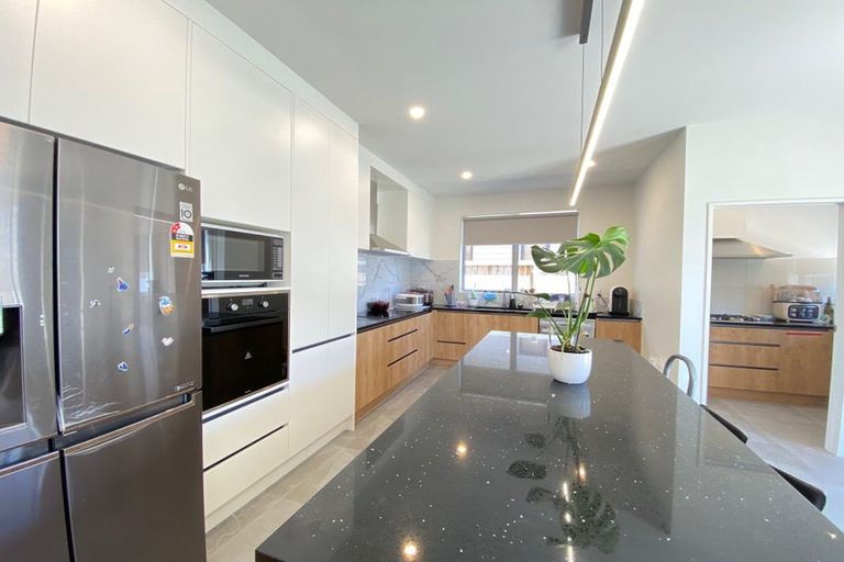 Photo of property in 20 Toanui Road, Hobsonville, Auckland, 0616