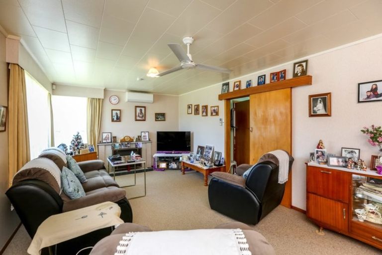 Photo of property in 2 Thames Street, Welbourn, New Plymouth, 4310