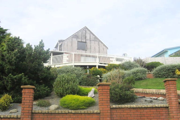 Photo of property in 296 Maungaraki Road, Maungaraki, Lower Hutt, 5010