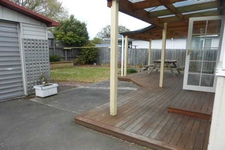 Photo of property in 24 Torrens Road, Hillmorton, Christchurch, 8024