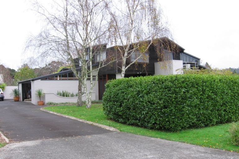 Photo of property in 6 Birchwood Grove, Greenhithe, Auckland, 0632