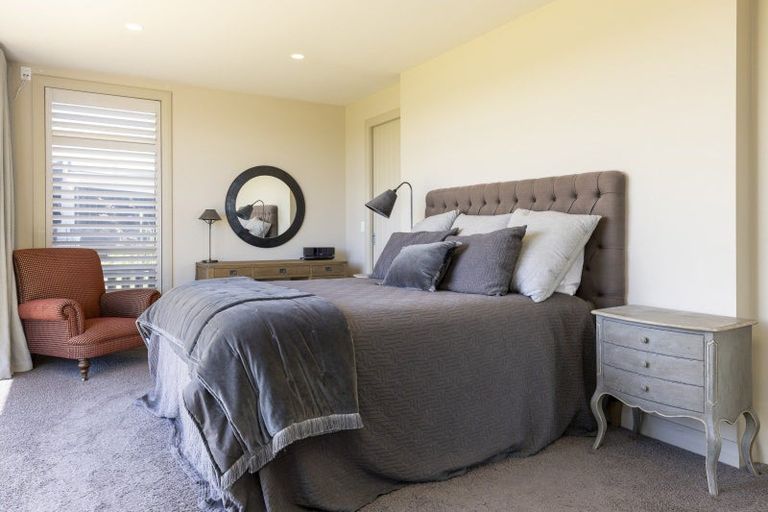 Photo of property in 8 Kuiwai Drive, Rainbow Point, Taupo, 3330