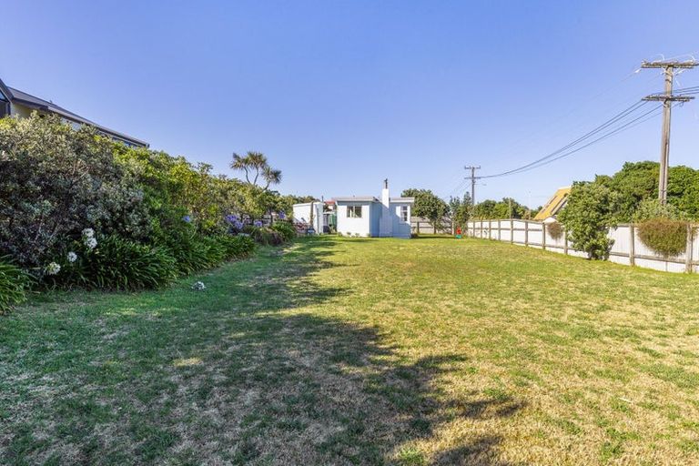 Photo of property in 345 Te Horo Beach Road, Te Horo Beach, Otaki, 5581