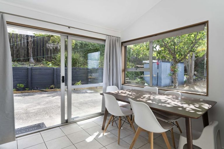Photo of property in 2/39c Coronation Road, Hillcrest, Auckland, 0627