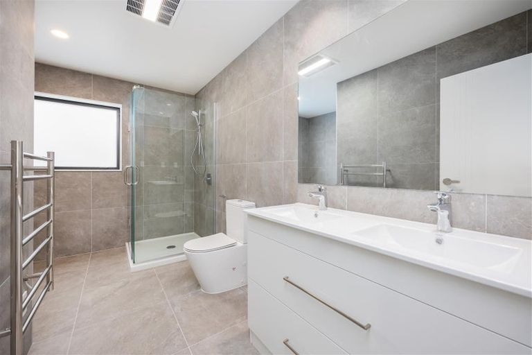 Photo of property in 24 Paparahi Place, Wainui, Silverdale, 0992