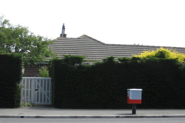 Photo of property in 330 Estuary Road, South New Brighton, Christchurch, 8062