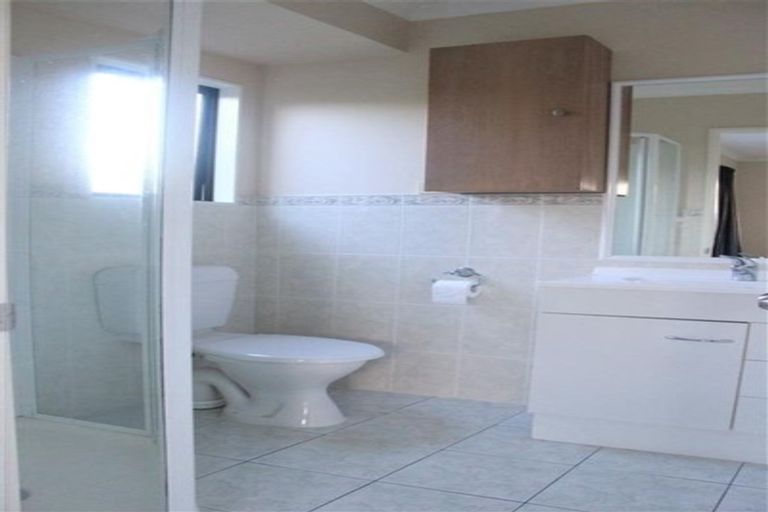 Photo of property in 120 Charles Prevost Drive, The Gardens, Auckland, 2105