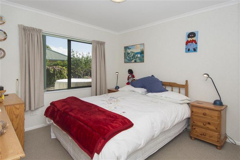 Photo of property in 3 Evergreen Glade, Papamoa Beach, Papamoa, 3118