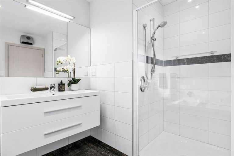 Photo of property in 218a Riverlaw Terrace, Saint Martins, Christchurch, 8022