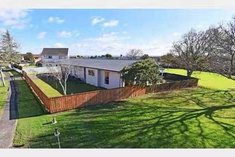 Photo of property in 4 Derrimore Heights, Clover Park, Auckland, 2019