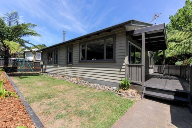 Photo of property in 19 Sycamore Grove, Lower Vogeltown, New Plymouth, 4310