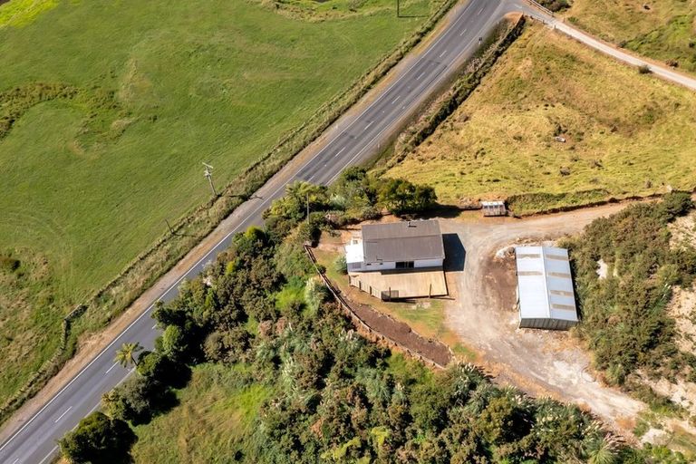 Photo of property in 1530 Mokau Road, Uruti, Urenui, 4379