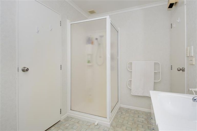 Photo of property in 3 Evergreen Glade, Papamoa Beach, Papamoa, 3118