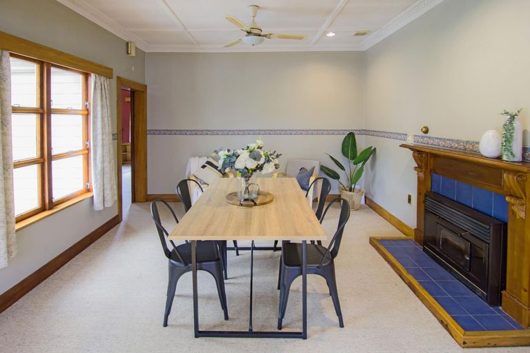 Photo of property in 16 Victoria Street, Carterton, 5713