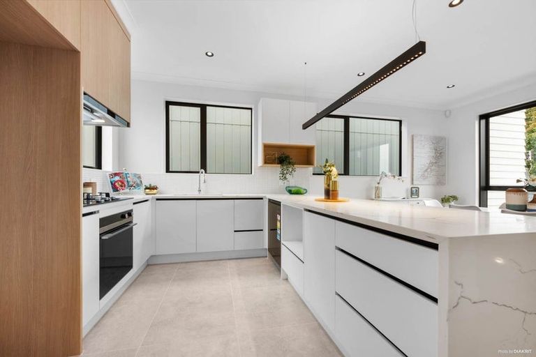 Photo of property in 3/31 Hill Crescent, New Lynn, Auckland, 0600