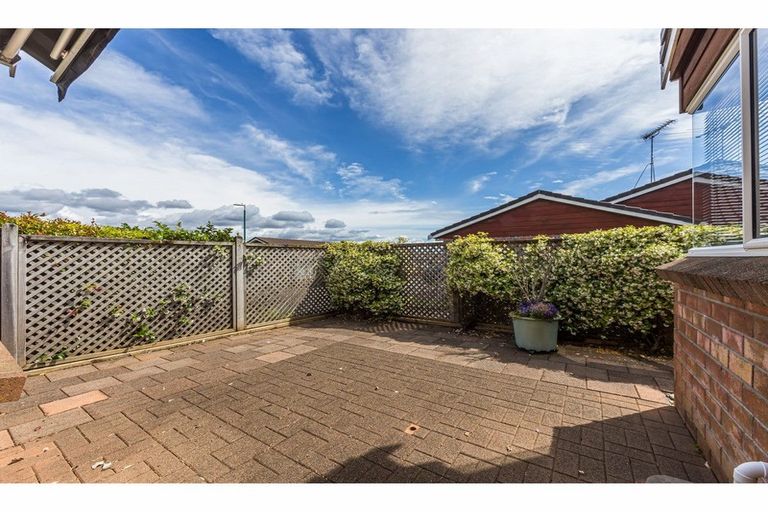 Photo of property in 53 The Grove, Red Beach, 0932