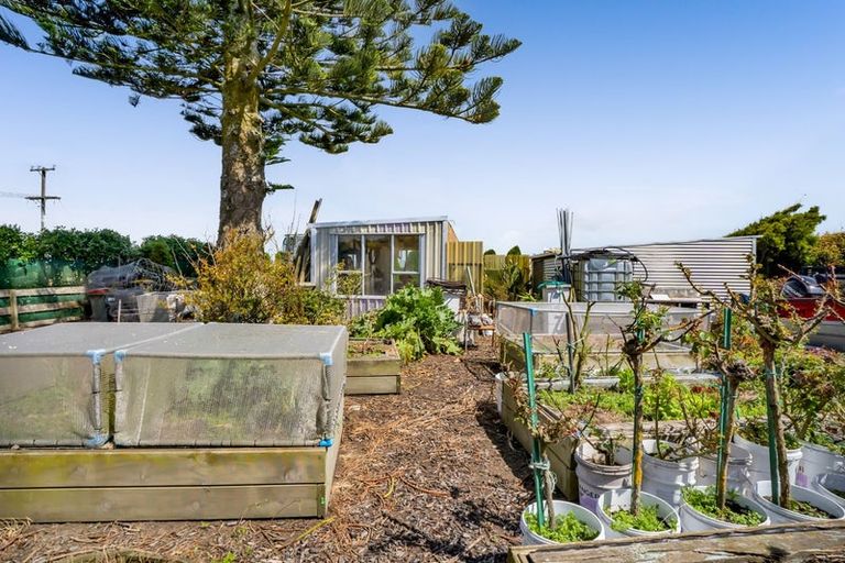 Photo of property in 475 Manawapou Road, Hawera, 4672