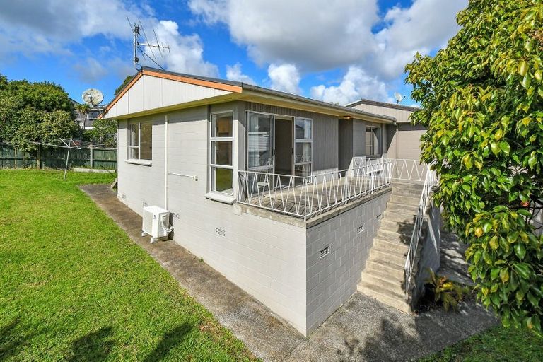 Photo of property in 3/68 Takutai Avenue, Half Moon Bay, Auckland, 2012