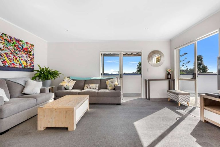 Photo of property in 18a Delshaw Avenue, Stanmore Bay, Whangaparaoa, 0932