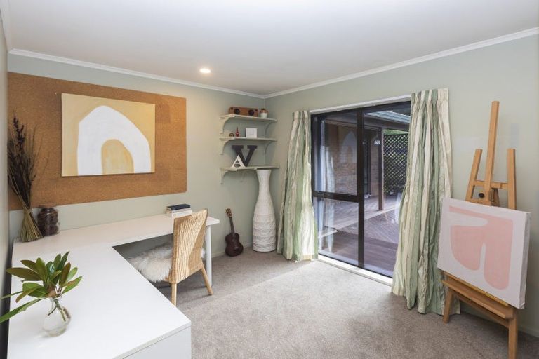 Photo of property in 271 Queenspark Drive, Parklands, Christchurch, 8083