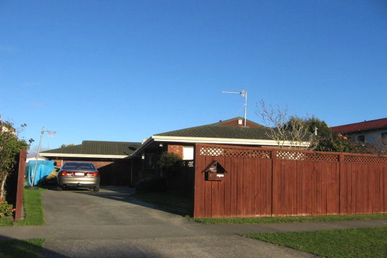 Photo of property in 97 John F Kennedy Drive, Milson, Palmerston North, 4414