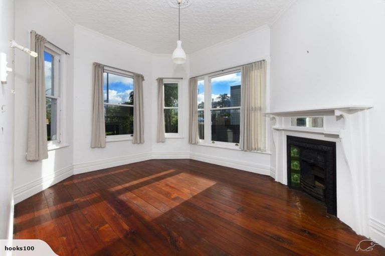 Photo of property in 151 Birkenhead Avenue, Birkenhead, Auckland, 0626
