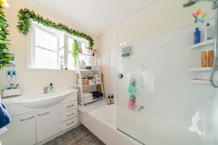 Photo of property in 7 Hine Road, Wainuiomata, Lower Hutt, 5014