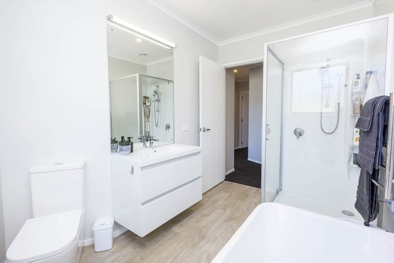 Photo of property in 13 Vernon Grove, Brown Owl, Upper Hutt, 5018