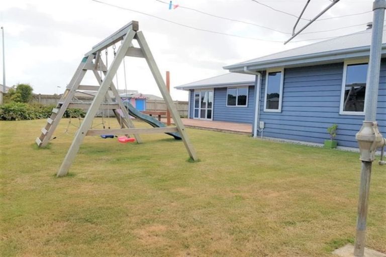Photo of property in 4 Rawiri Drive, Bell Block, New Plymouth, 4312
