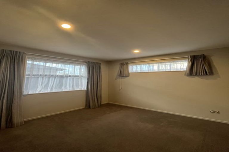 Photo of property in 2/5 Beatrice Place, Avonhead, Christchurch, 8042