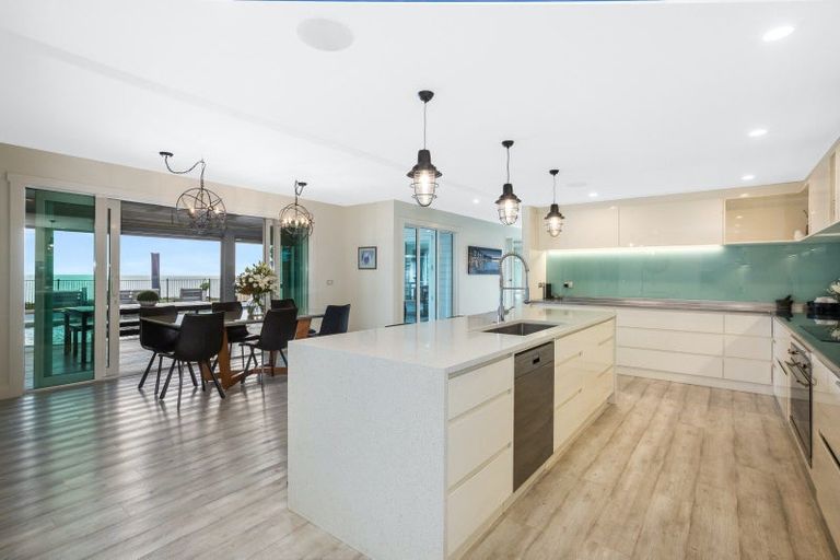 Photo of property in 71 Matatua Road, Raumati Beach, Paraparaumu, 5032