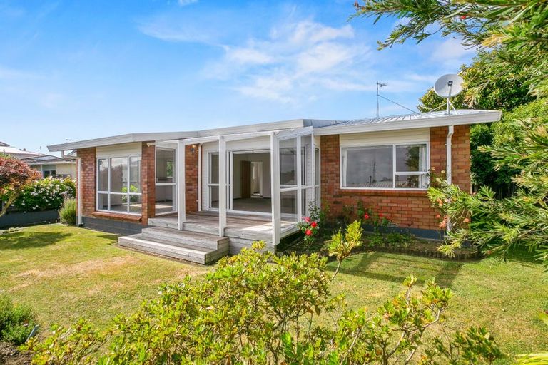 Photo of property in 3/66 Waiwaka Terrace, Strandon, New Plymouth, 4312