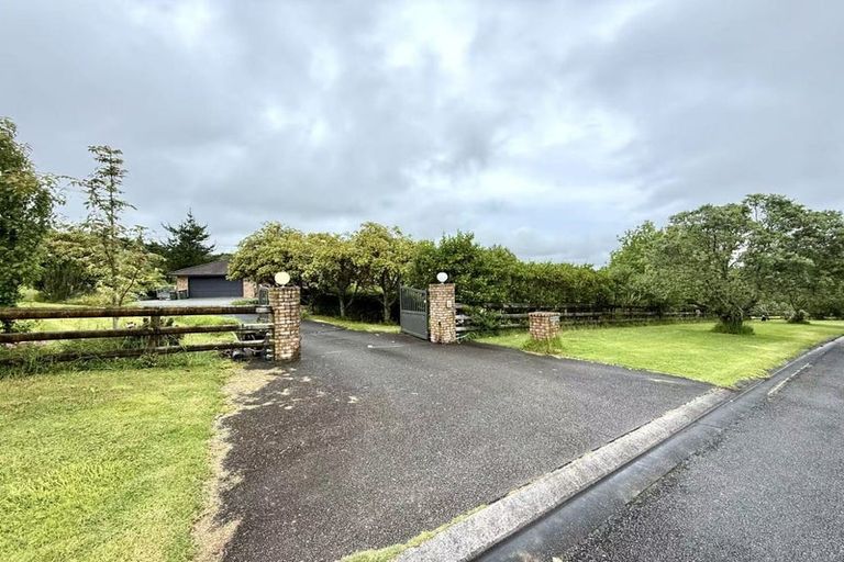 Photo of property in 3 Terry Smyth Drive, Kumeu, 0892