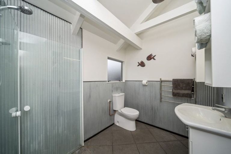 Photo of property in 127 Wairau Road, Oakura, 4314