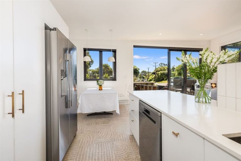 Photo of property in 114 Muri Road, Pukerua Bay, 5026