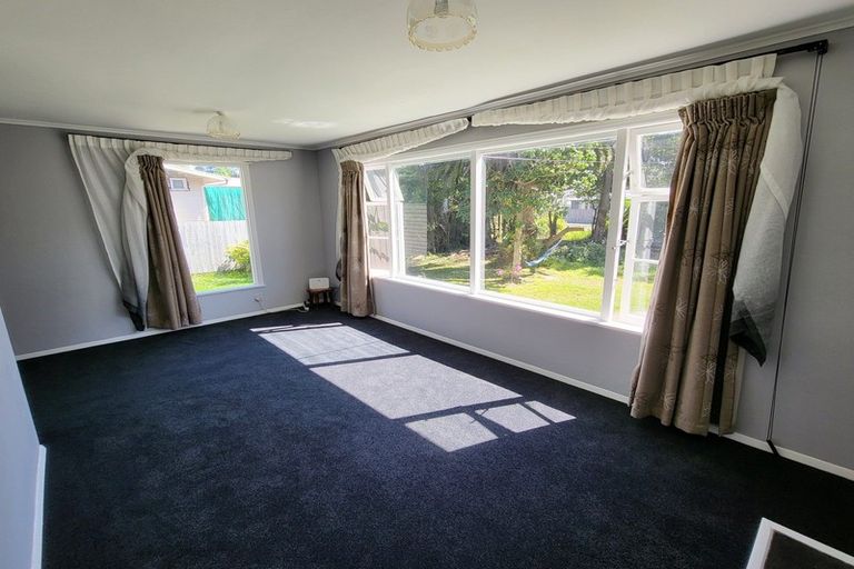 Photo of property in 44 Ruahine Street, Paraparaumu, 5032