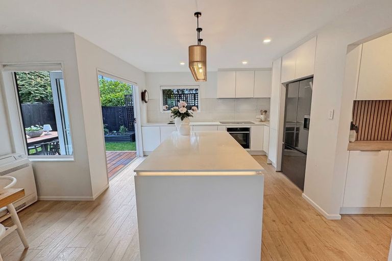 Photo of property in 120 Springfield Road, St Albans, Christchurch, 8014