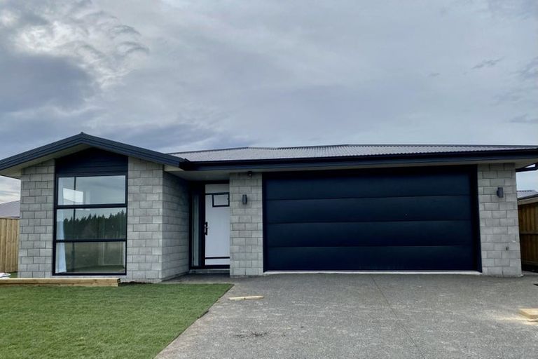 Photo of property in 3 Marcoola Drive, Rolleston, 7614