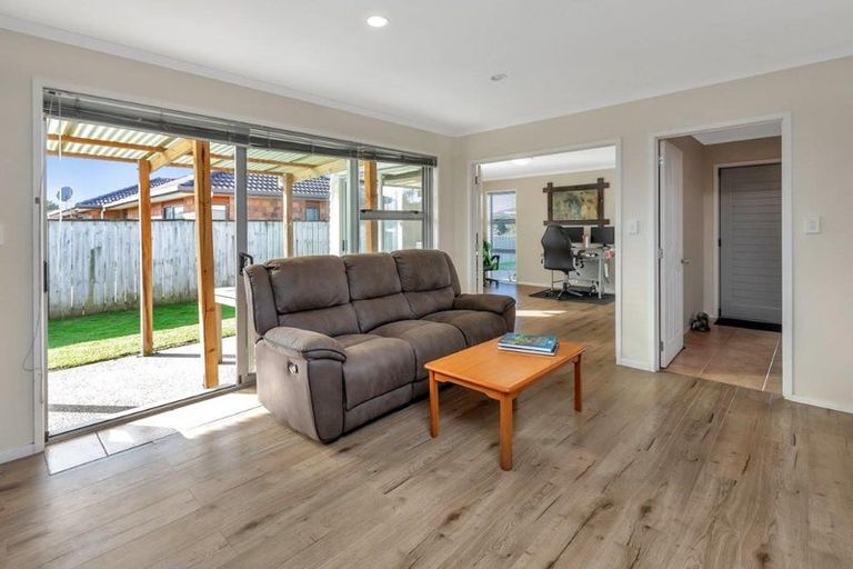 Photo of property in 356 One Tree Point Road, One Tree Point, 0118