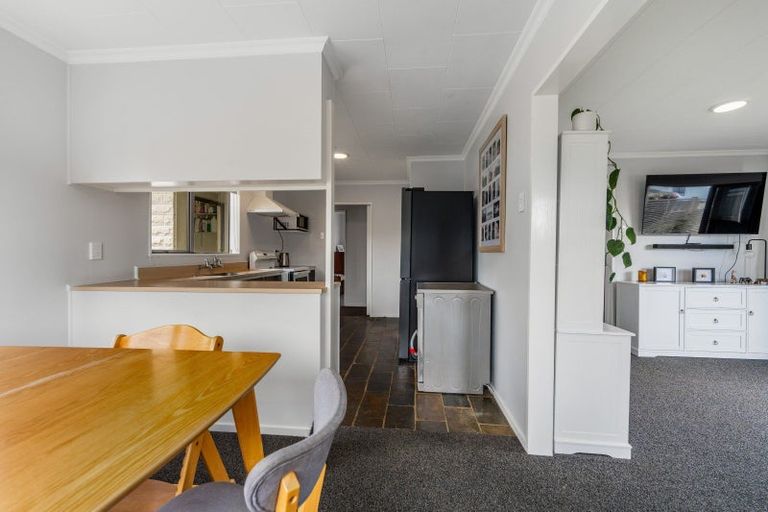 Photo of property in 8 Chelmarsh Place, Highbury, Palmerston North, 4412