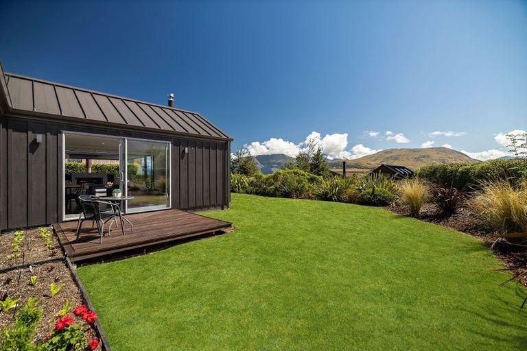 Photo of property in 3 Caithness Court, Jacks Point, Queenstown, 9371