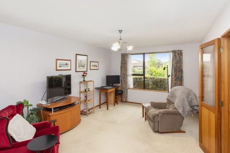 Photo of property in 1/40 Shannon Place, Belfast, Christchurch, 8051