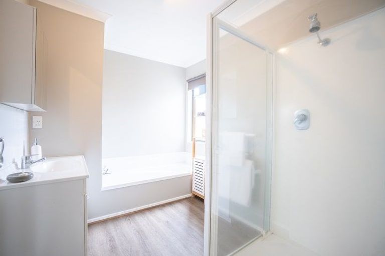 Photo of property in 45 Dalfield Place, Highbury, Palmerston North, 4412